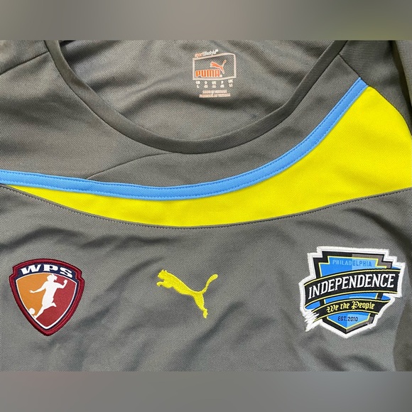 Signed PUMA Philadelphia Independence WPS Women’s Professional Soccer Jersey Kit - Picture 2 of 7